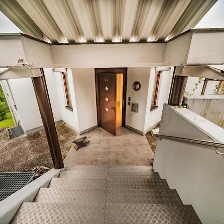 Vakantiehuis Atemberaubende Architekten-villa In *