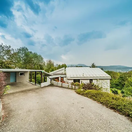Σπίτι διακοπών Atemberaubende Architekten-villa In *